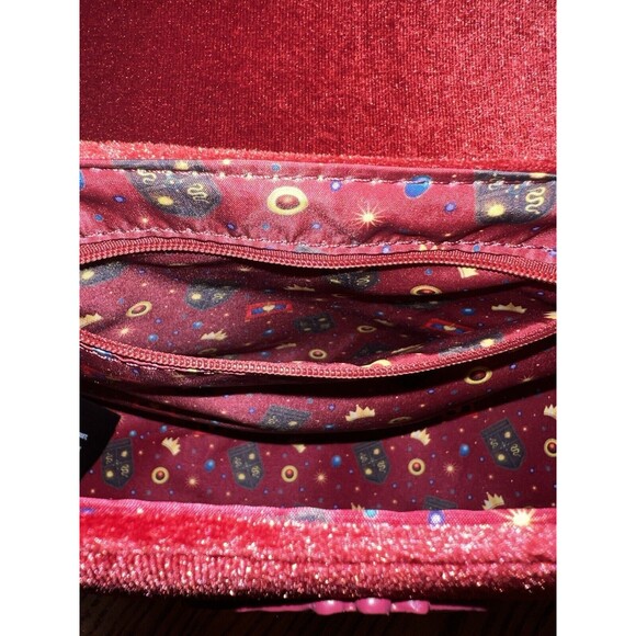 Loungefly Disney Crossbody Bag Snow White Evil Queen Throne Heart Box Cosplay - Picture 12 of 16